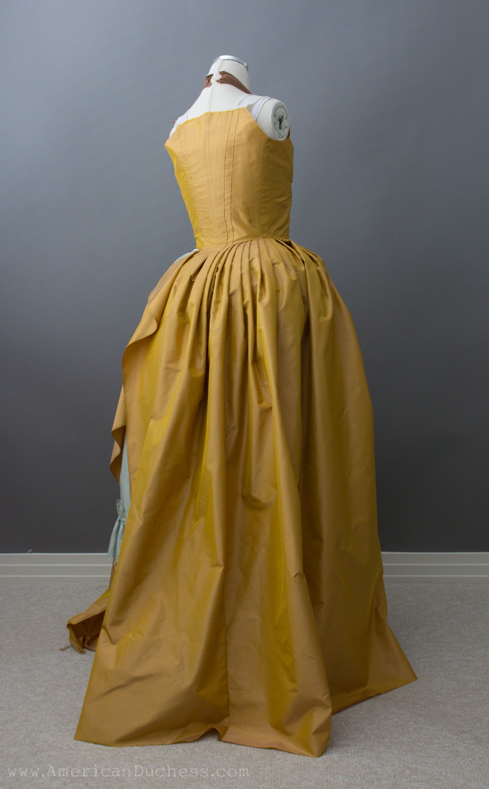 Larkin & Smith 1770s English Gown Progress