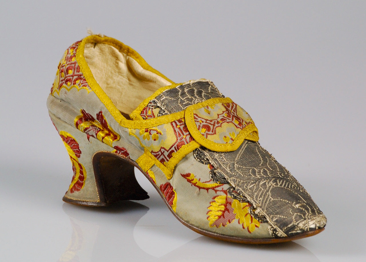 How to Make Your Own "Mistress Firebrand" 18th Century Shoes