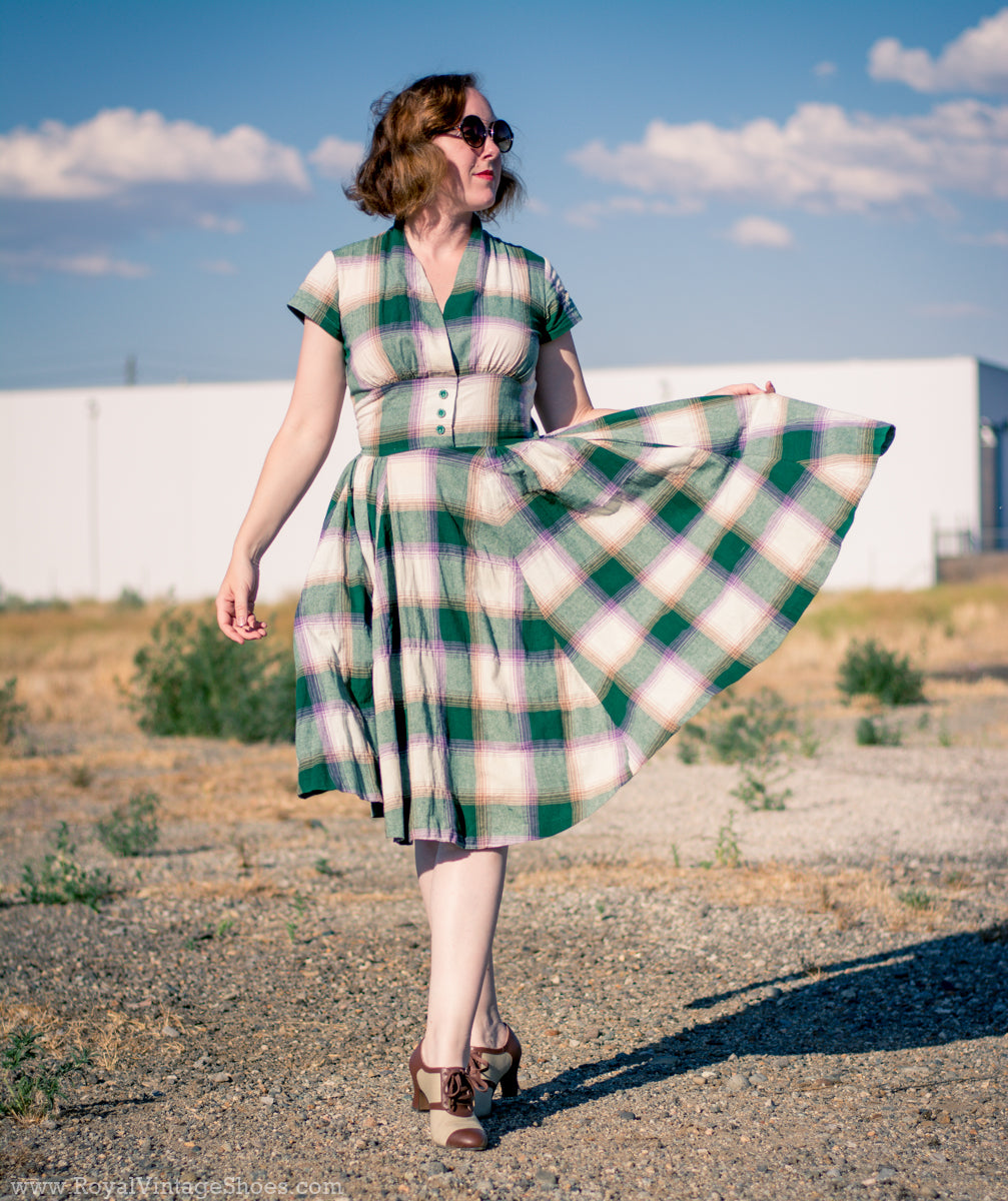 Review: "Rock Around the Clock" Dress by Emmy Design Sweden