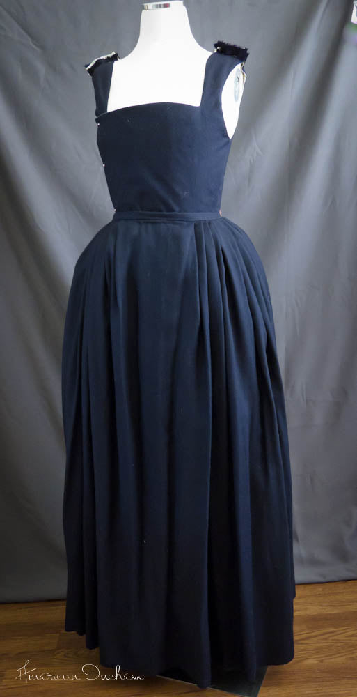 V150: A "Tudor Tailor" Kirtle in Progress