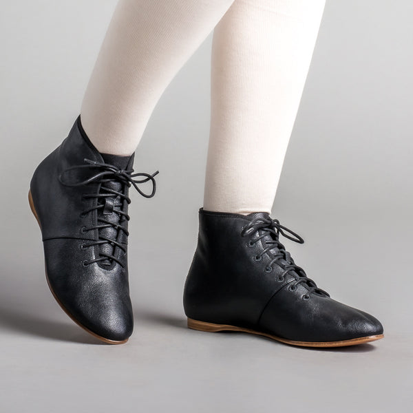 Leather – Women\'s (Black) Regency American Boots Emma Duchess
